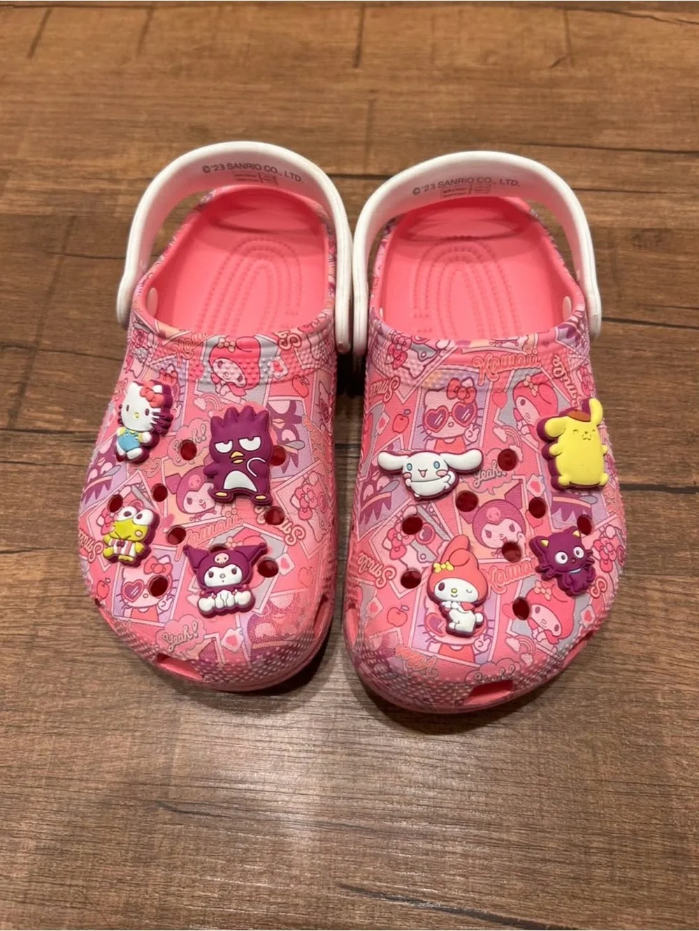 CROCS Kids Pink Hello Kitty Sanrio Clog Size 1